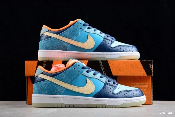 MIA Shop 504750-474 SB Low Skate Dunk Nike 0305